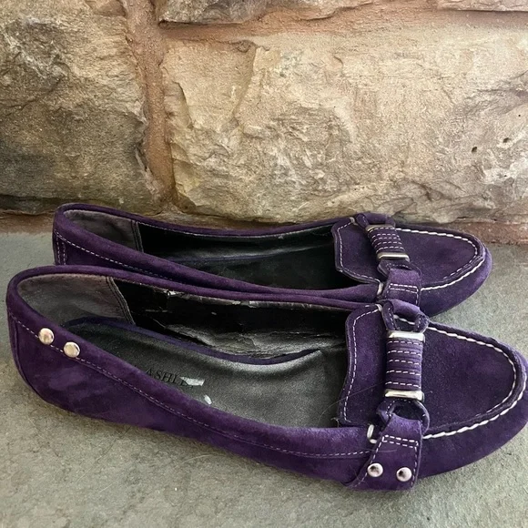 Laura Ashley Suede Gwen Driving Loafers Eggplant Purple FABULOUS Wrap buckle sz8 - Picture 5 of 5